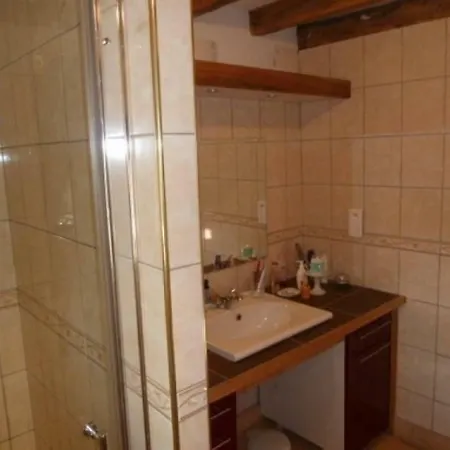 House La Maison Bleue Tatil Evi Montredon-Labessonnié